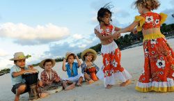 LUX-beach-kids