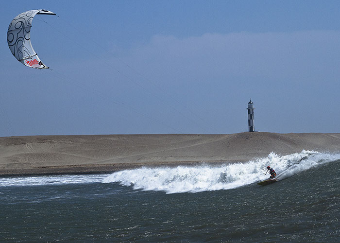 Pacasmayo kitesurf holidays