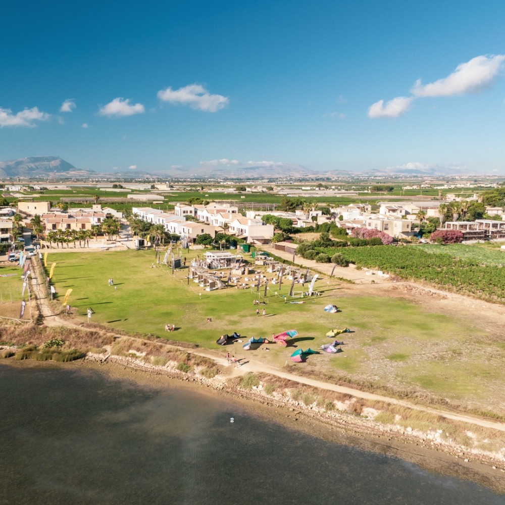 Wingfoil and Kitesurf Centre Marsala, Lo Stagnone Sicily