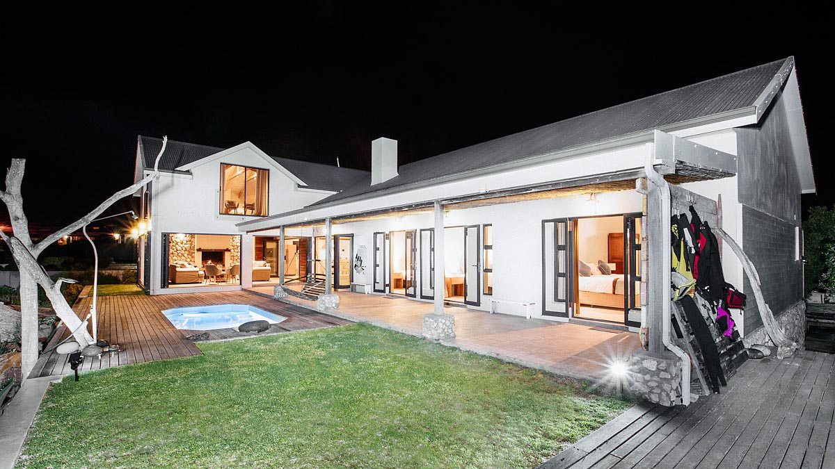 Langebaan Luxury Villa, Langebaan - kitesurf holidays