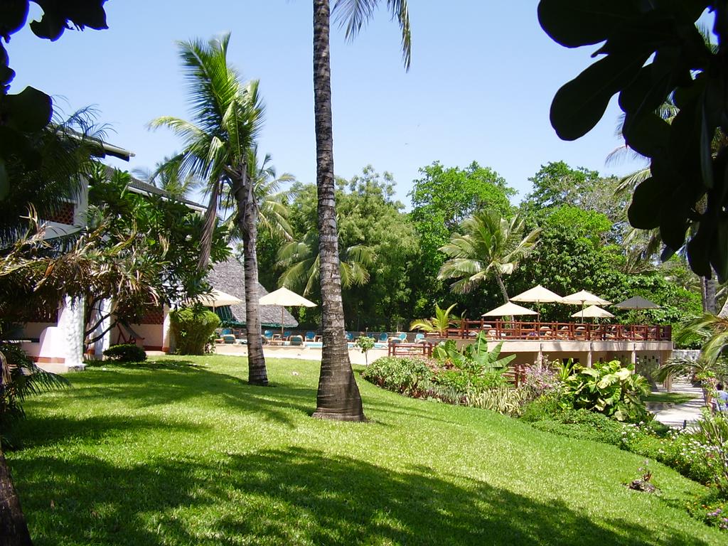 Pinewood Beach Resort, Diani - kitesurf holidays