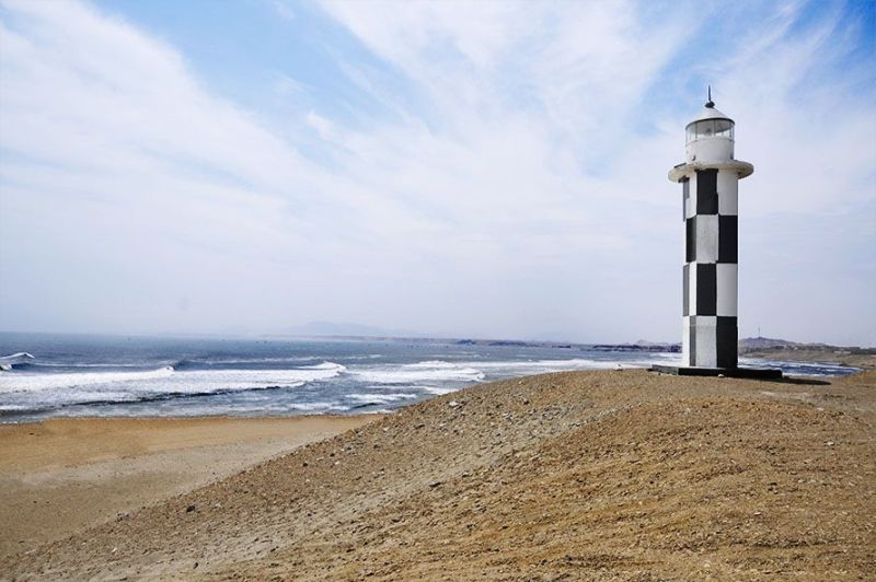 The Lighthouse Wave Camp, Pacasmayo - kitesurf holidays