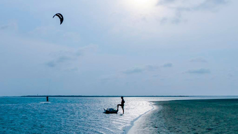 Mannar kitesurf holidays