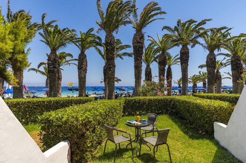 Blue Horizon, Rhodes North - kitesurf holidays