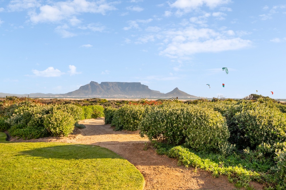 Dolphin Beach Hotel, Cape Town - kitesurf holidays
