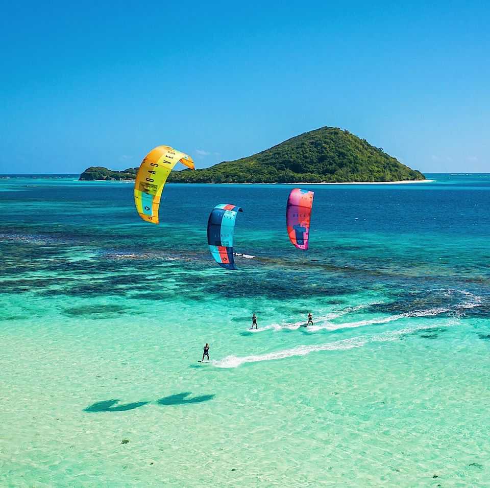Kitesurf Catamaran, Union Island - kitesurf holidays