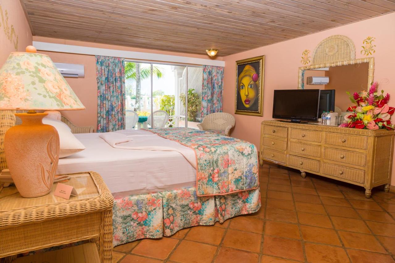 Coco Reef, Tobago - kitesurf holidays