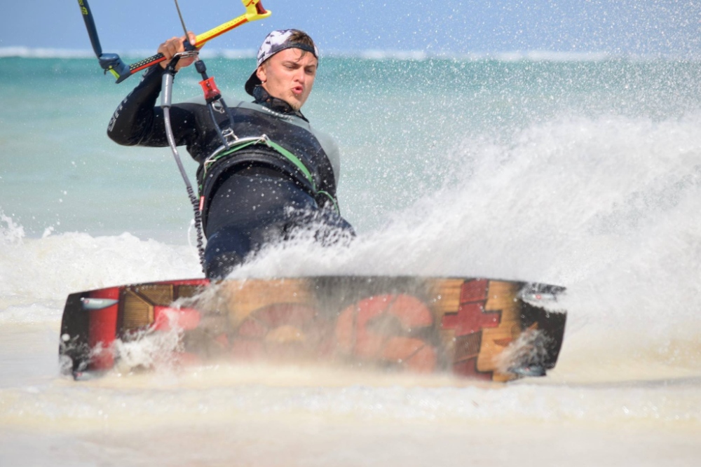 Diani kitesurf holidays