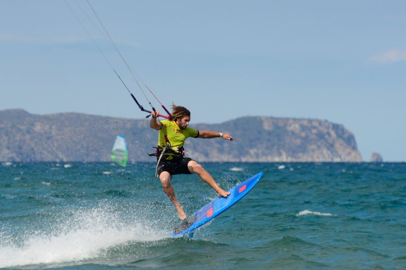 Golf De Roses Kitesurf, Windsurf and Wing Foil School, Golf De Roses